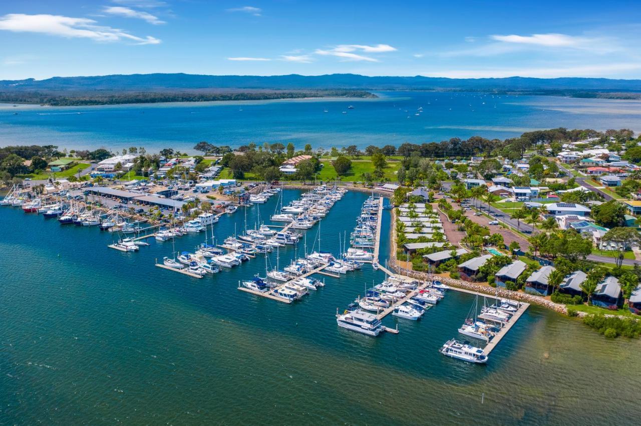 Tin Can Bay Marina Villas Esterno foto