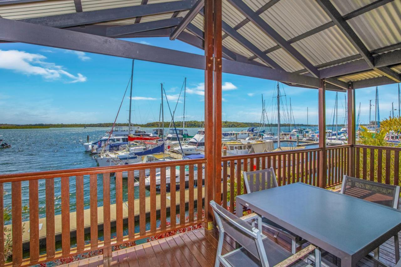 Tin Can Bay Marina Villas Esterno foto