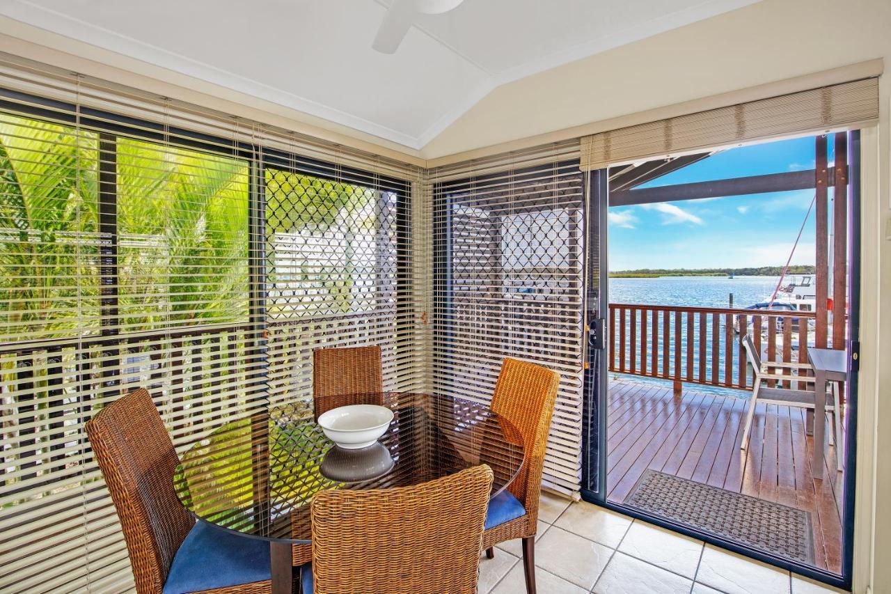 Tin Can Bay Marina Villas Esterno foto